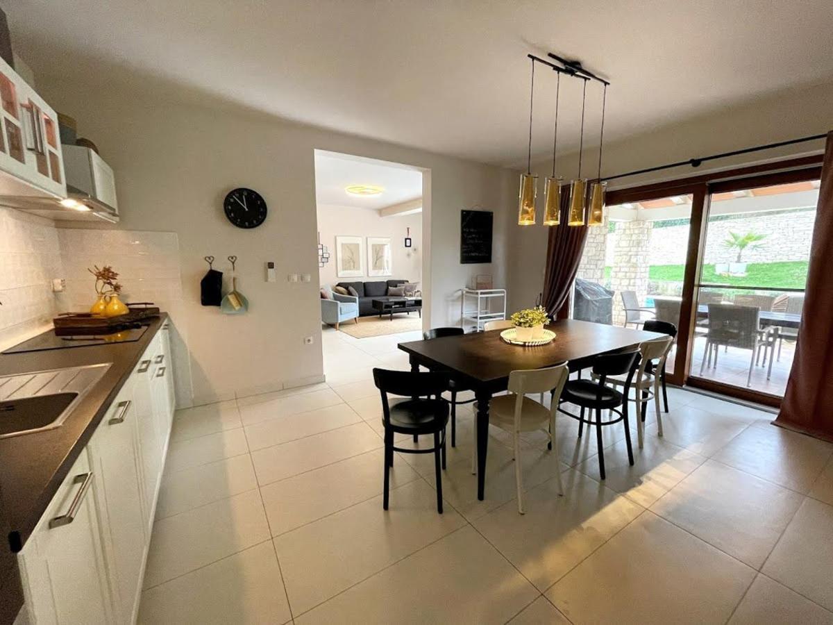 Villas Adagio Rojnići Eksteriør bilde